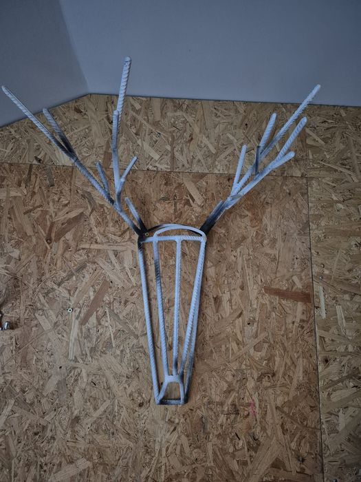 Głowa renifera z prętów