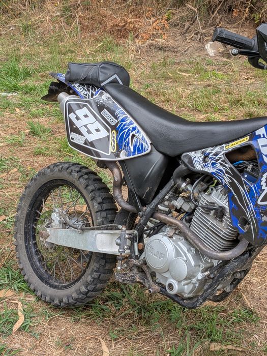 AJP PR4 200cc (125cc de livrete)
