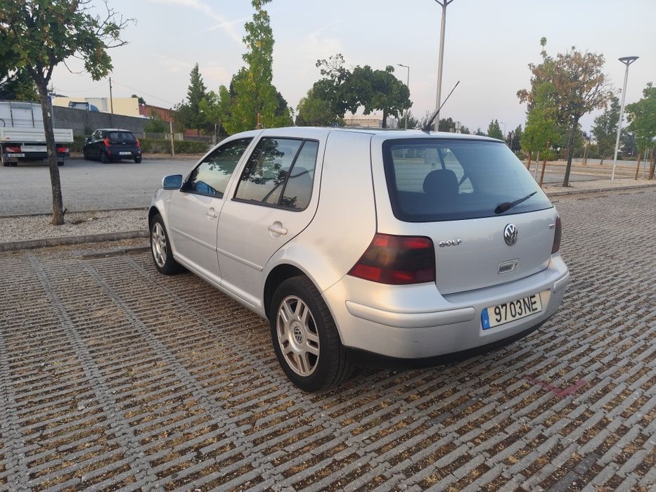 VW Golf 1.9TDi 110cv Confotline Nacional