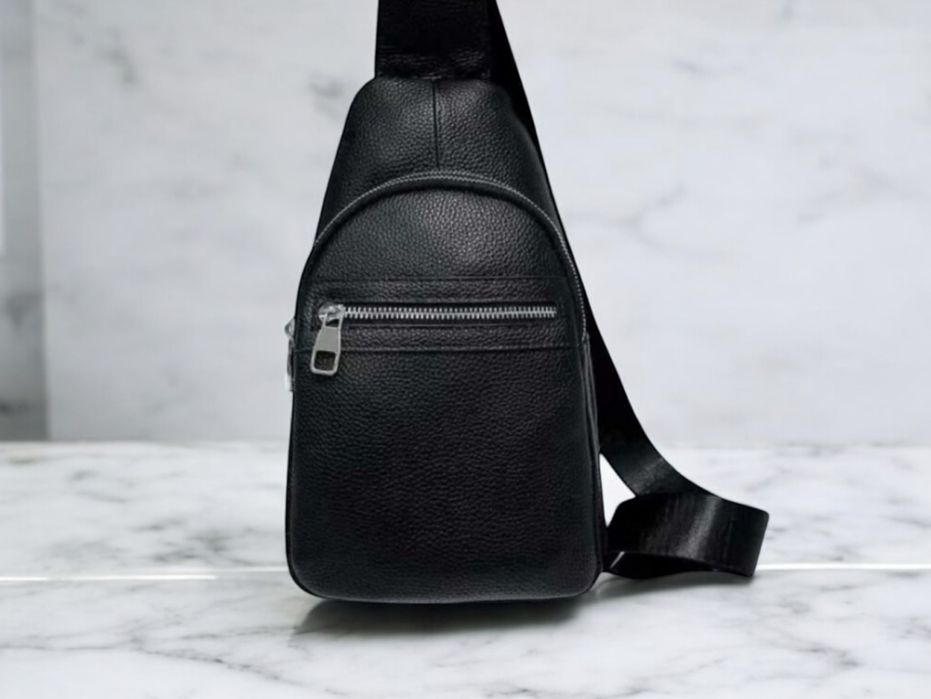 Чоловіча шкіряна сумка Слінг