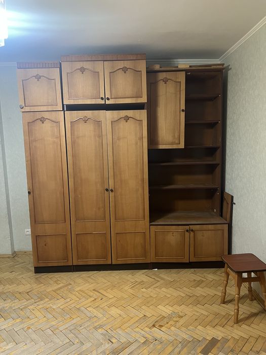 Велика шафа-стінка для спальні/вітальні