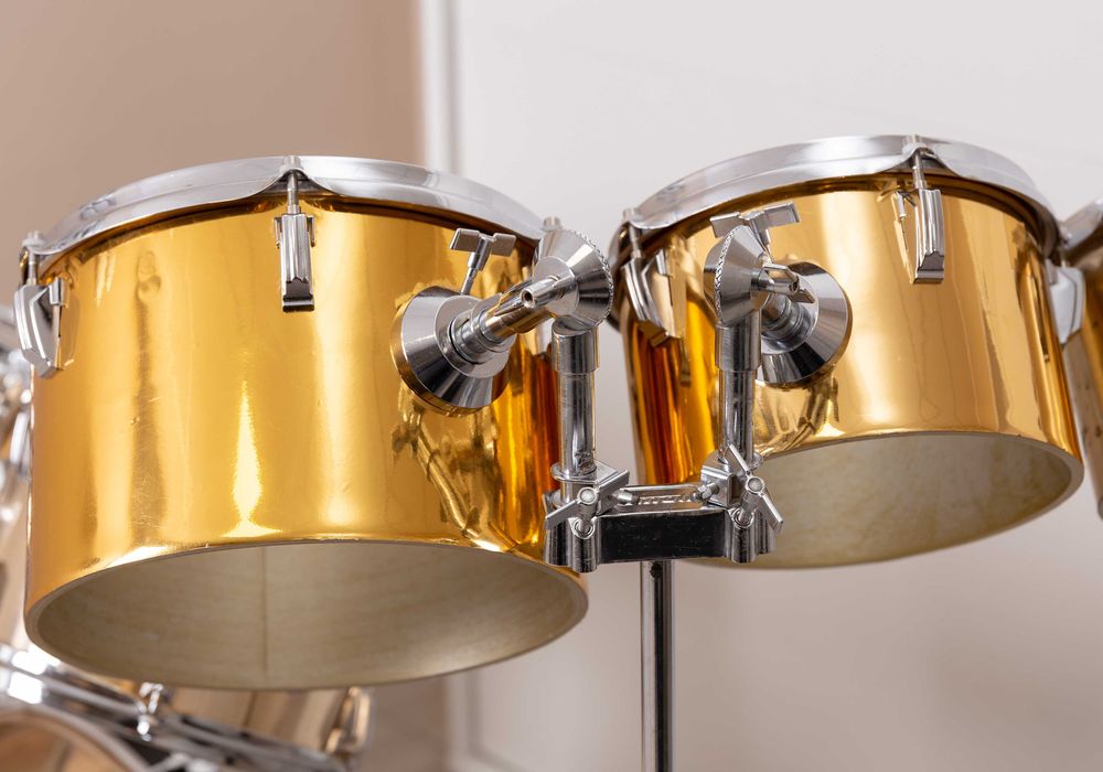 Tomy - bębny - AMATI 6" i 8" oraz 10" i 12" oraz dwa statywy  OKAZJA !