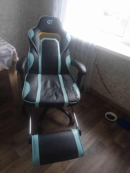 Продам крісло вживане