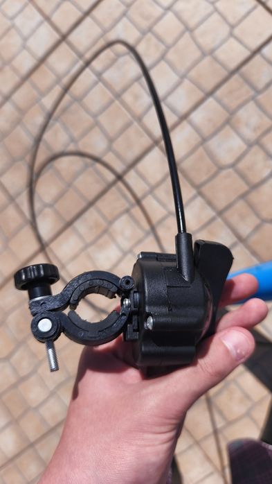 Rolo de bicicleta com resistência ajustavel de 8 níveis.