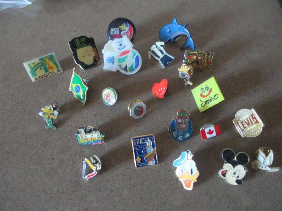 Various Pins: Bands and Sports