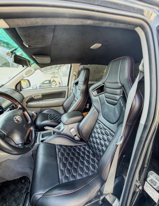 Toyota Hilux 3.0 D-4D Tracker 171 cv | 4WD | Double Cab | Nacional