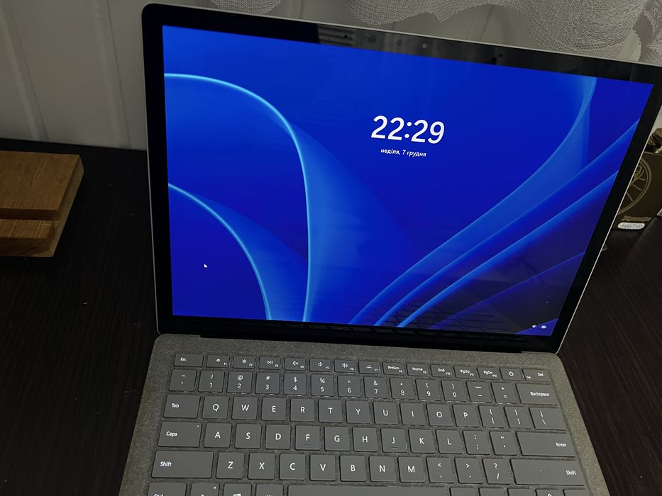 Ноутук Microsoft a1769