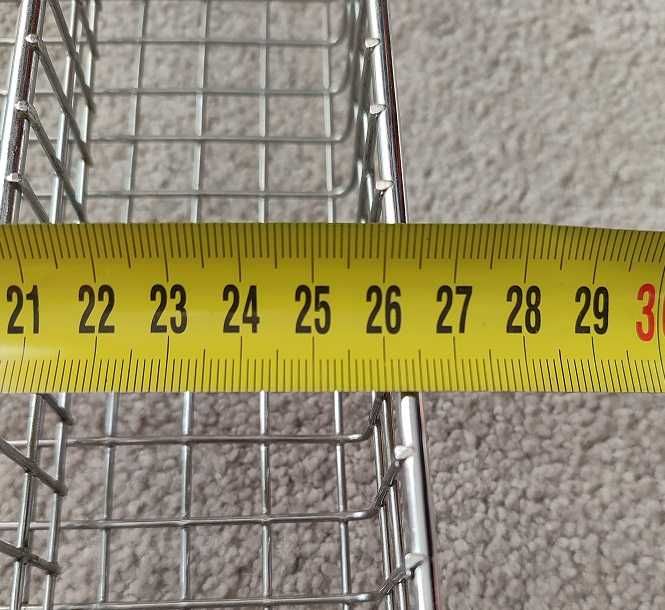 Metalowy organizer na sztoćce