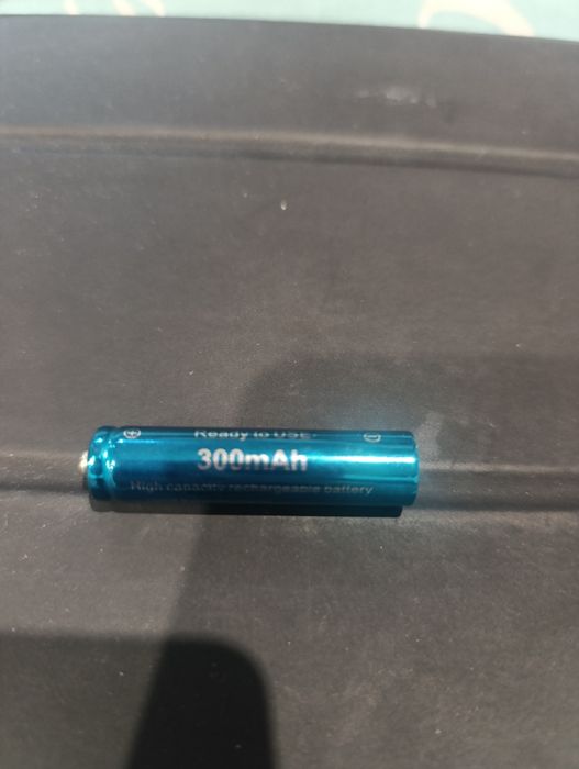 Акумуляторні батарейки ААА і АА і 18650