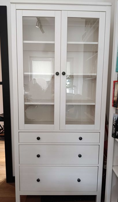 Witryna IKEA HEMNES biała – bardzo dobry stan