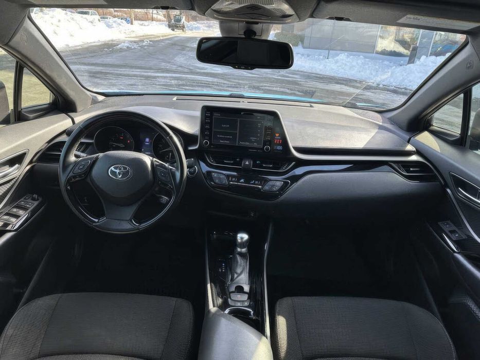Toyota C-HR Limited      2019
