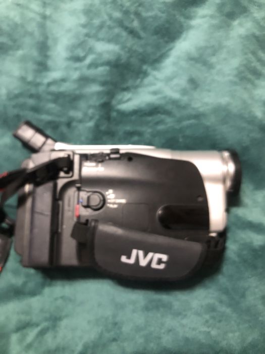 Відеокамера JVC