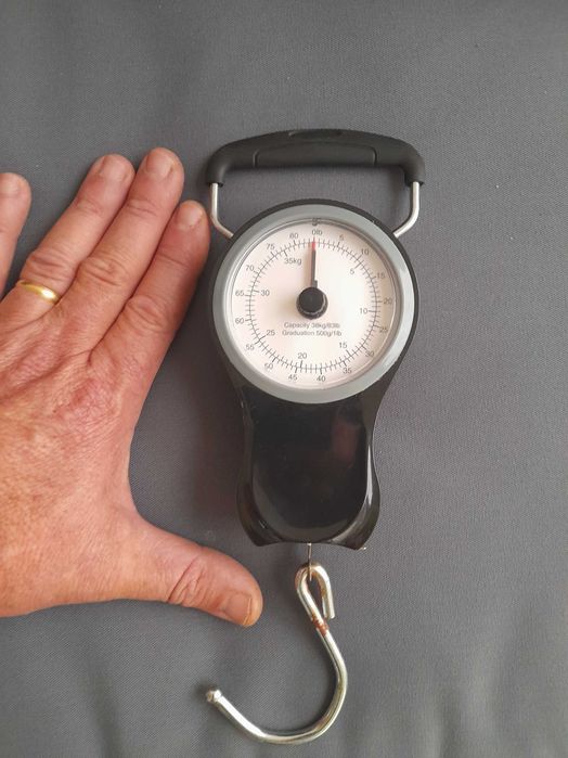 Balança analógica de viagem com fita métrica capacidade até 35kg