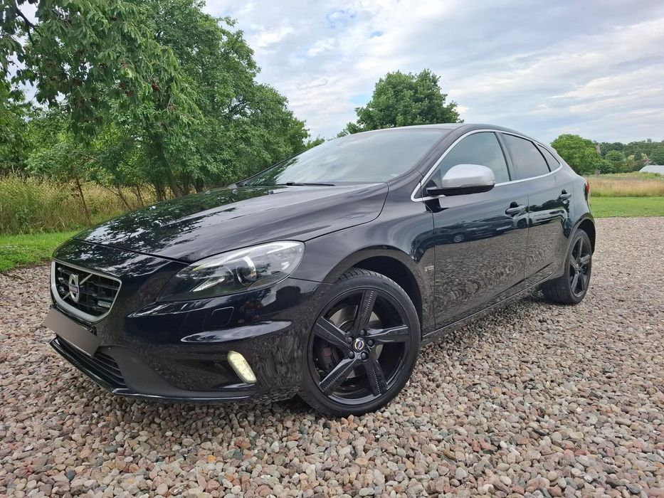 Volvo V40 2014*2.0*190koni*R-design*bixenon*18alus