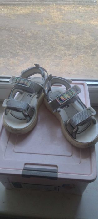 Босоножки для девочки