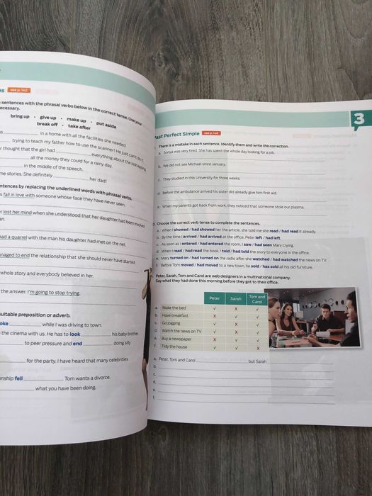 Caderno de Exercícios de Inglês 10º ano (Link up to you!)