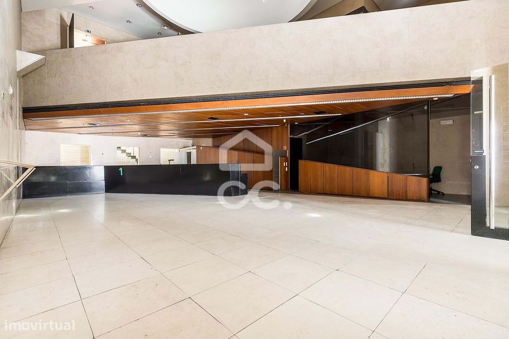 Edifício de Serviços de 336 m² c/ Dois Pisos | Cuba, Beja