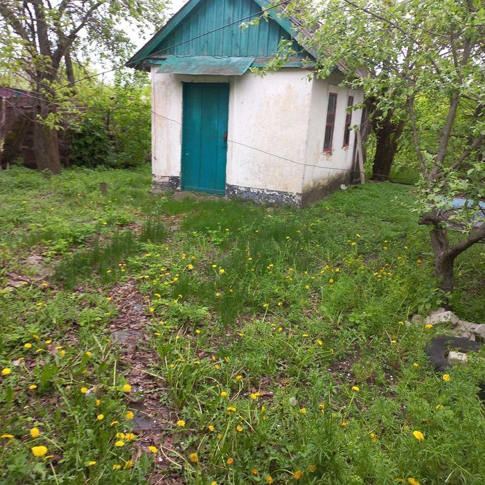 Продам газифицированный дом. Юрьевка, центр. Участок 25 соток
