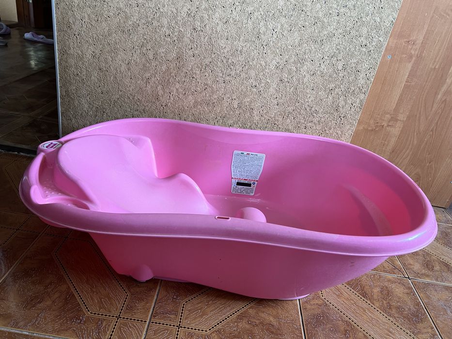 Анатомічна ванночка для дитини з народження (0+)