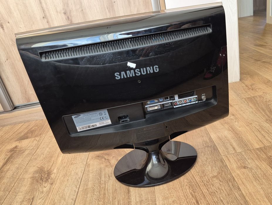 Samsung T220HD monitor i tv 22 cale