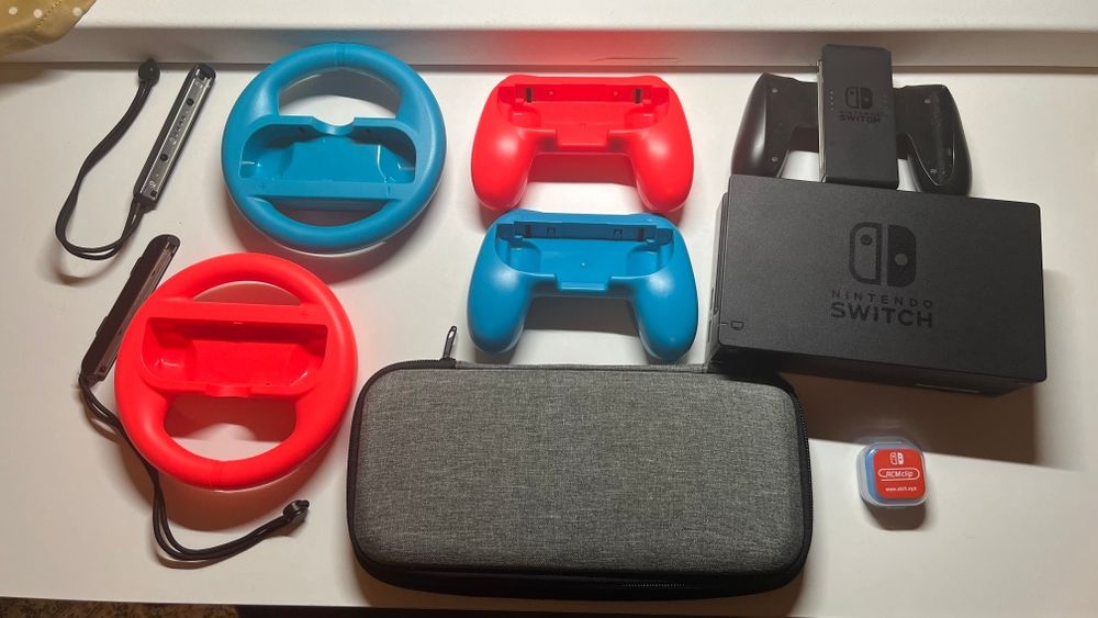 Nintendo Switch V1 (001) – Atmosphere / Hekate + karta 128 GB + akcesoria