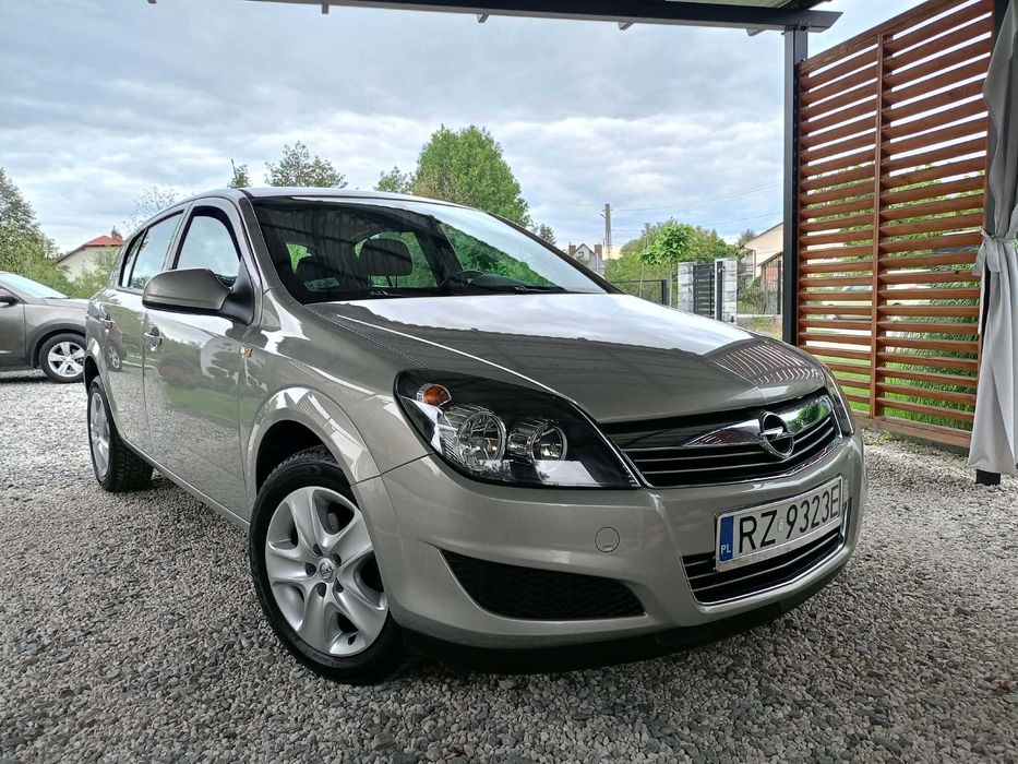 Opel Astra H, Rok 2010/11, Benzyna 85 Tyś,km, Polski salon, doinwestowana,