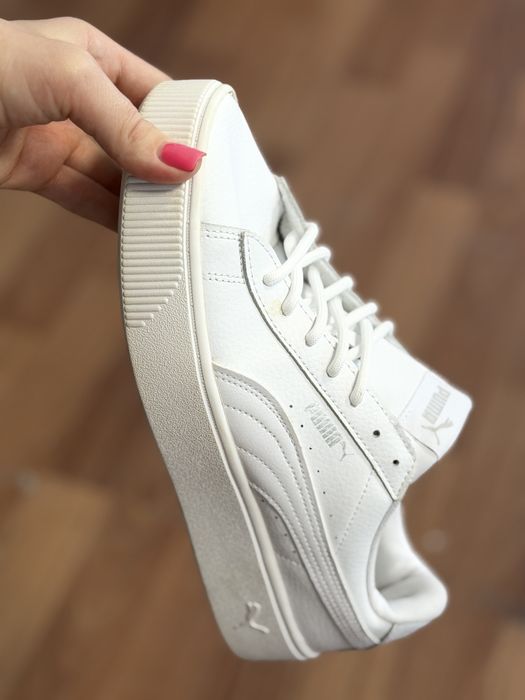 Кросівки PUMA на 40.5