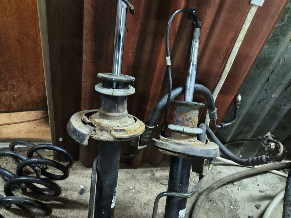 Amortyzator tył edc BMW e38 lewy i prawy