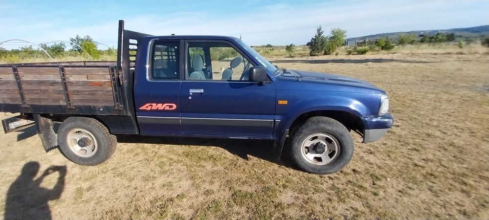 Carrinha 4x4 “king cab”