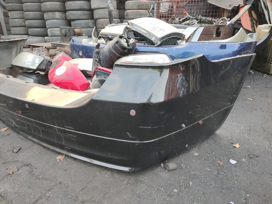 Zderzak BMW e91 tył tylny czarny pdc