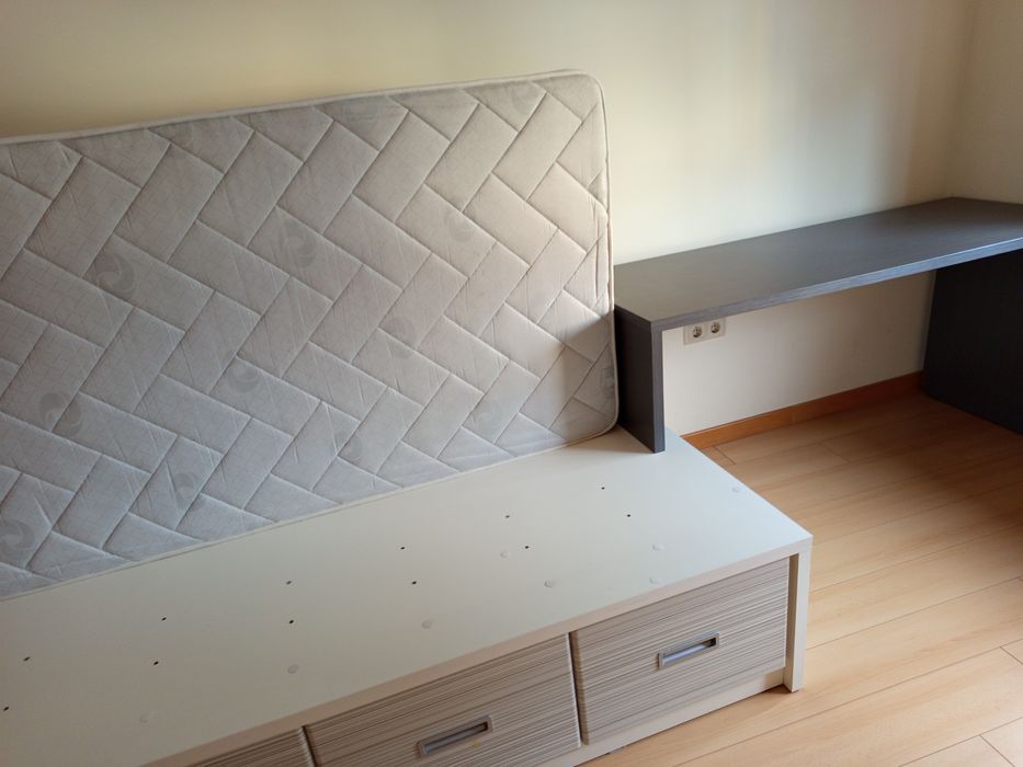 Cama 90/190 com secretaria