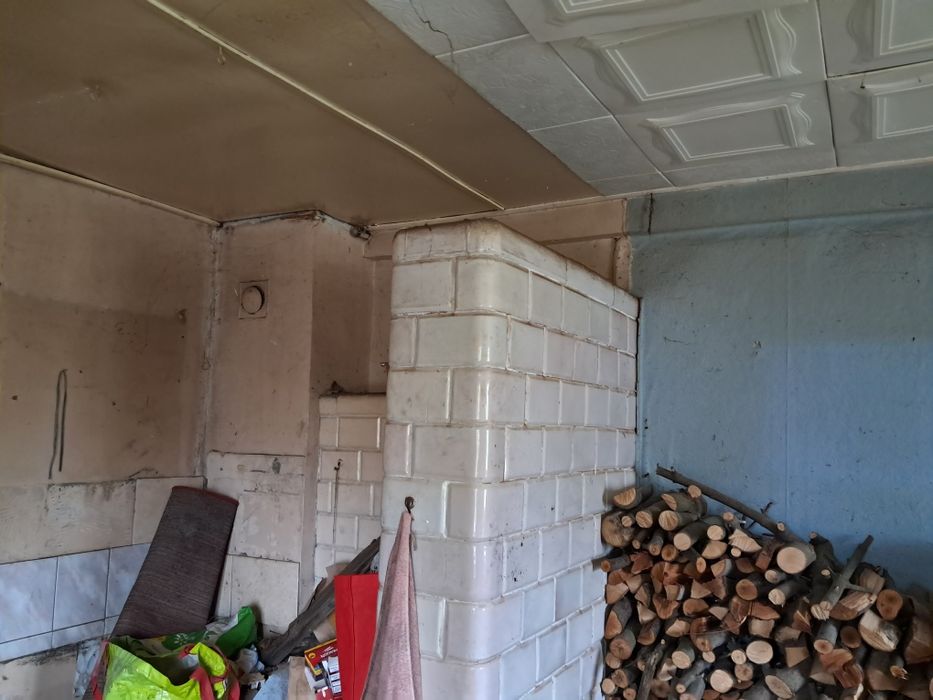 Sprzedam drewniany dom. Do rozbiórki. Możliwość usługi przeniesienia.