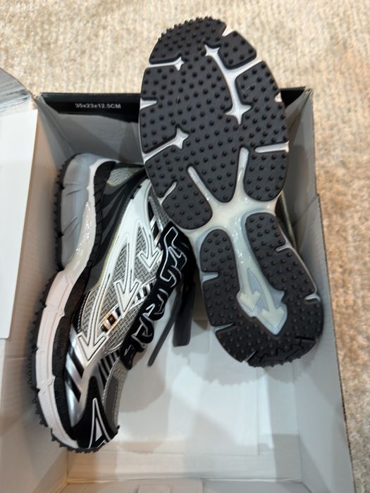 Tenis off white nunca usados