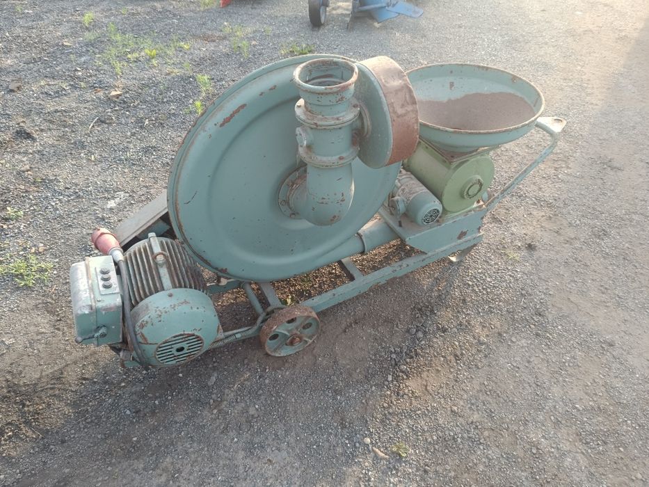 Dmuchawa do zboża Neuro 7.5 Kw Podajnik