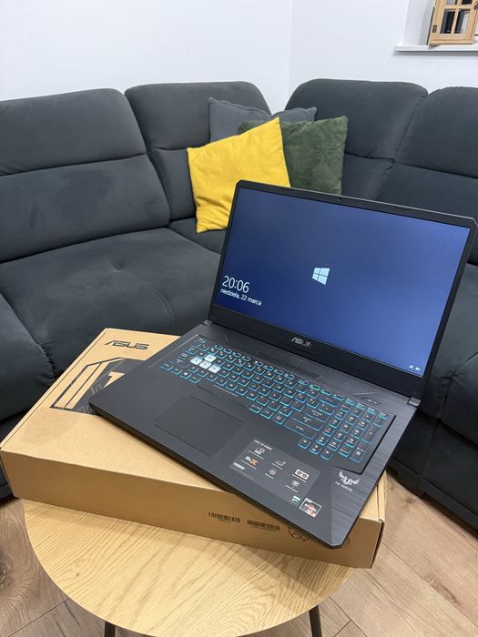 Asus TUF GAMING 17.3 cali 16Gb Ram 512Gb SSD