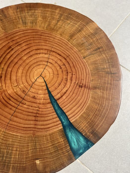 Mesa de centro madeira com epoxy