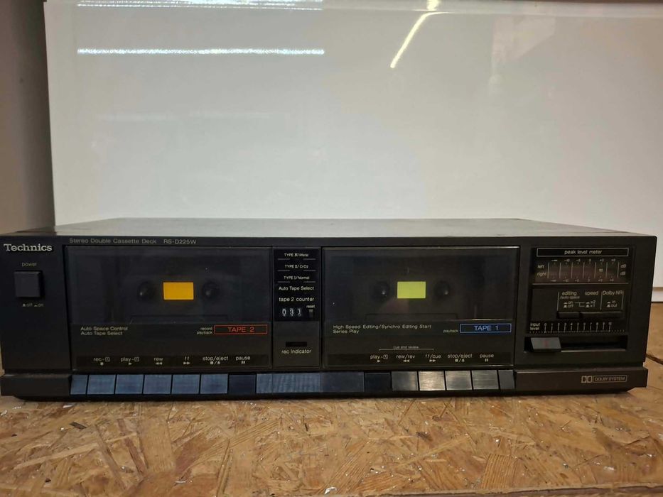 Magnetofon Technics RS-D 225W