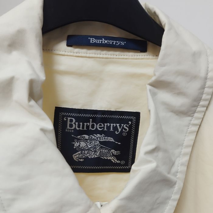 Casaco cor creme Burberry 54