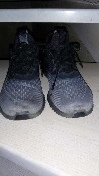 Adidas alphabounce- кросівки  р45/5 (29,5 см)