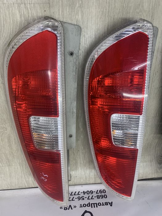 Стопи Skoda Roomster стоп Шкода Румстер задній фонарь