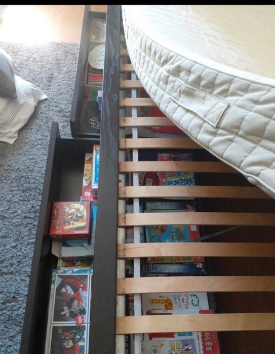 Cama de solteiro + estrado + colchão + 2 gavetões