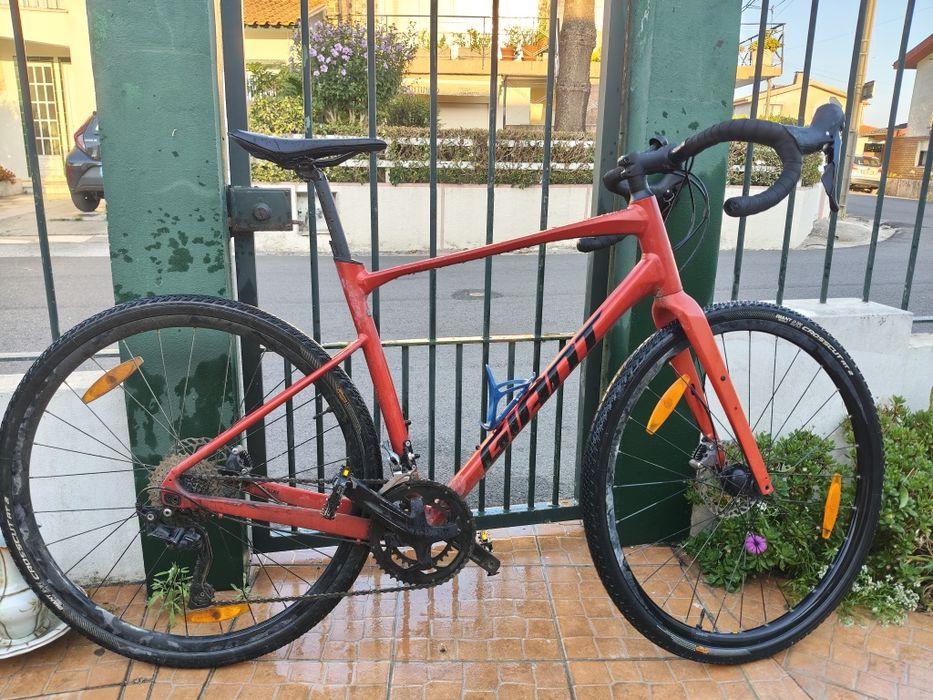 Bicicleta gravel Giant revolt 1