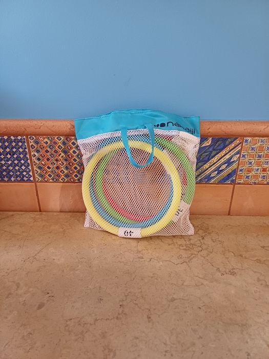 Jogo de argolas para  piscina