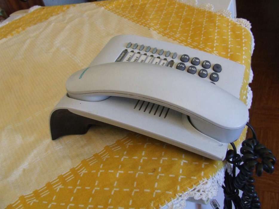 Telefone para ligar a rede