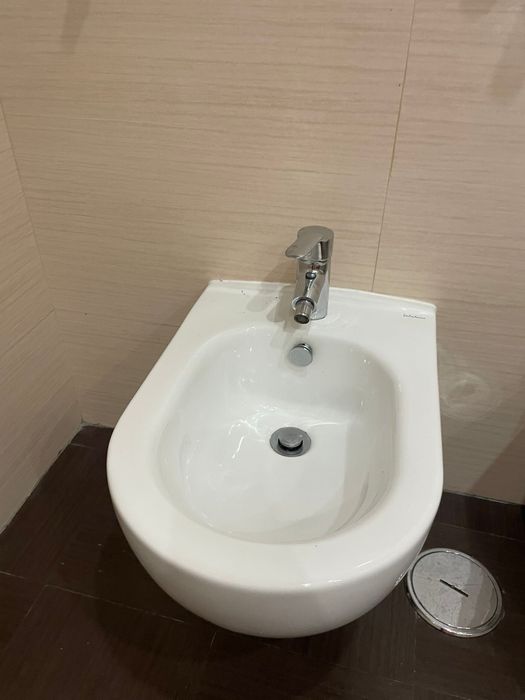 Vendo loiças de casa de banho