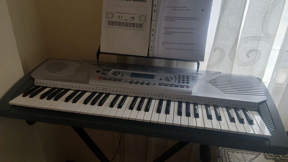 Piano excelente nunca usado