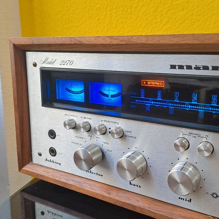 Marantz 2270 receiver stereo