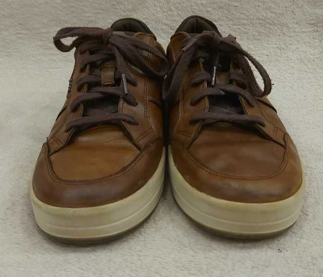 Кросівки    ECCO