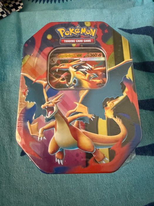 Pokemon Mega Charizard Tin