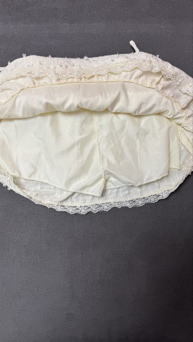 Юбка белая в стиле лолита с шортами